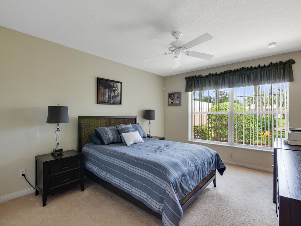 На продажу: $382,500 (2 спален, 2 ванн, 1540 Квадратных фут)