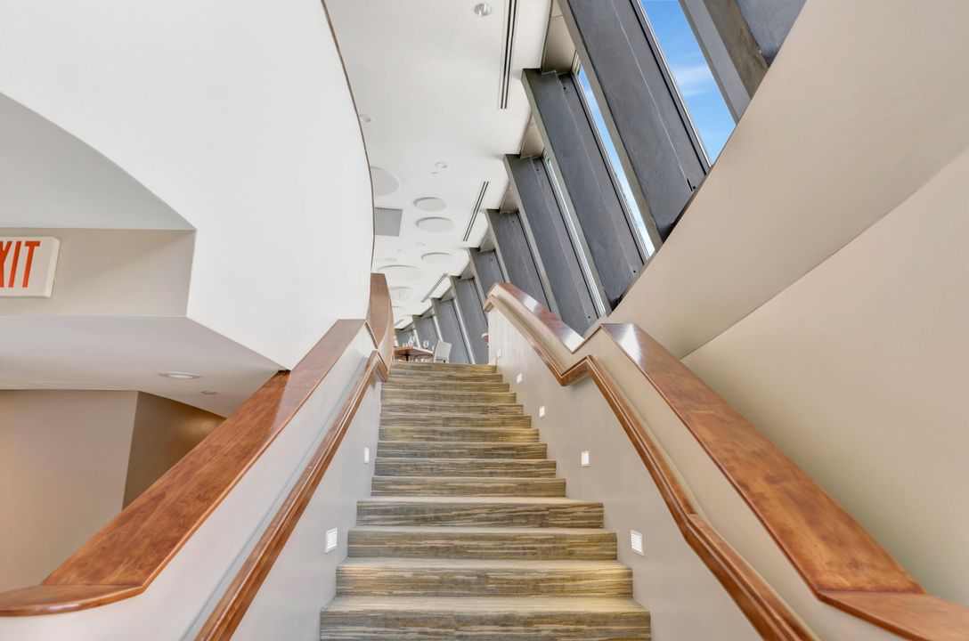 For Sale: $1,495,000 (2 beds, 2 baths, 1524 Square Feet)