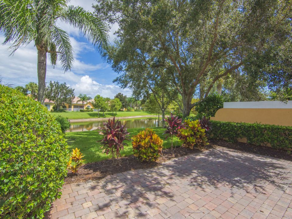 На продажу: $382,500 (2 спален, 2 ванн, 1540 Квадратных фут)