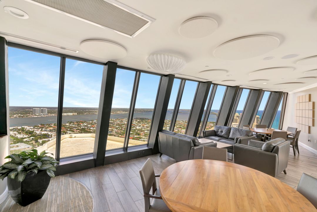 For Sale: $1,495,000 (2 beds, 2 baths, 1524 Square Feet)