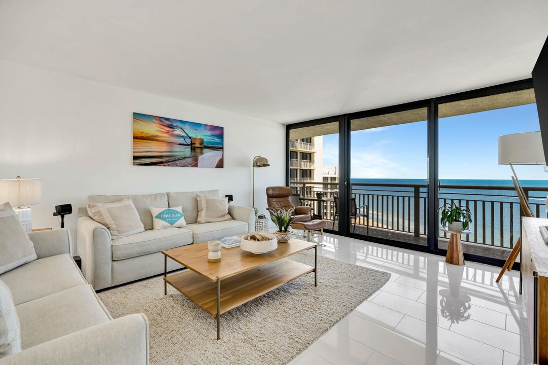 For Sale: $1,495,000 (2 beds, 2 baths, 1524 Square Feet)