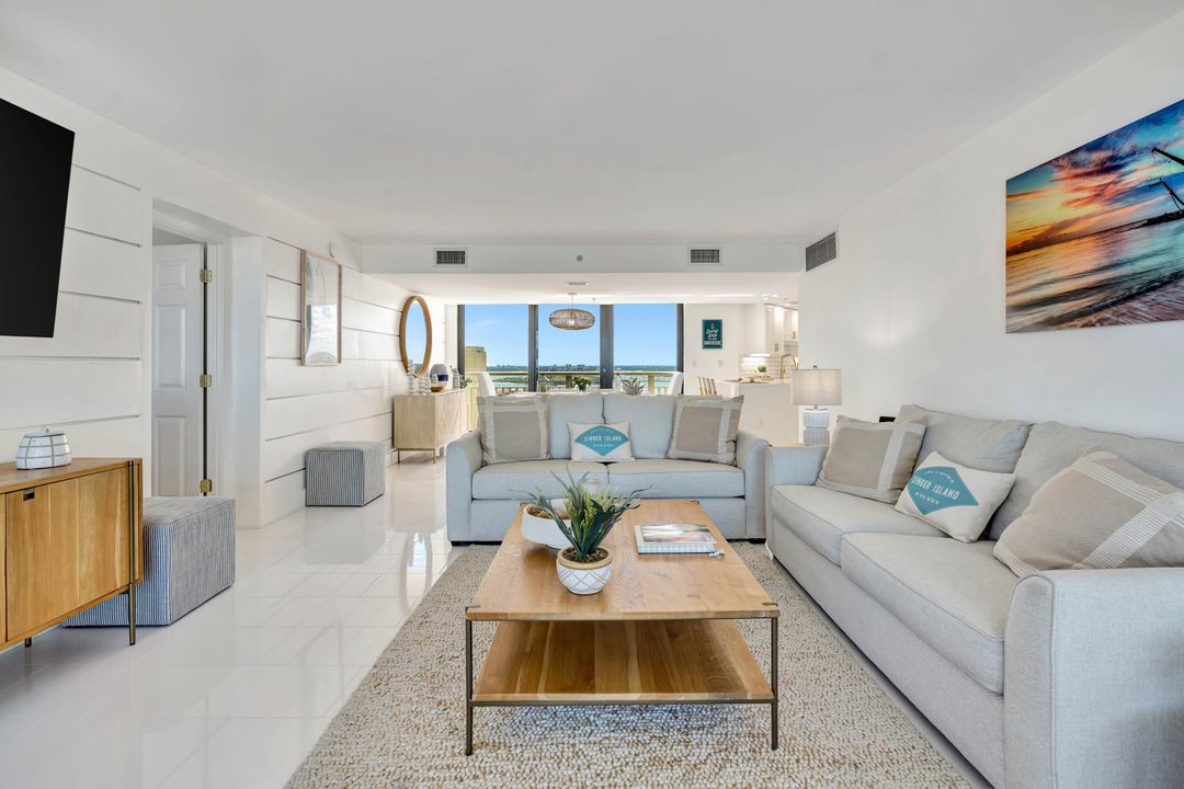 For Sale: $1,495,000 (2 beds, 2 baths, 1524 Square Feet)
