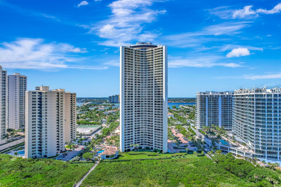 For Sale: $1,495,000 (2 beds, 2 baths, 1524 Square Feet)