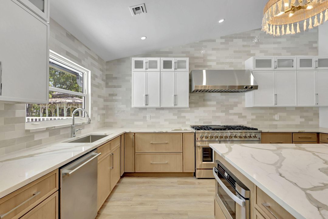 For Sale: $1,199,000 (4 beds, 3 baths, 2300 Square Feet)