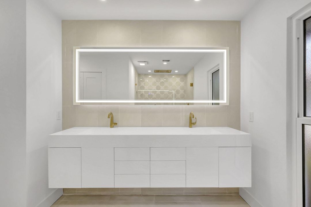 For Sale: $1,199,000 (4 beds, 3 baths, 2300 Square Feet)