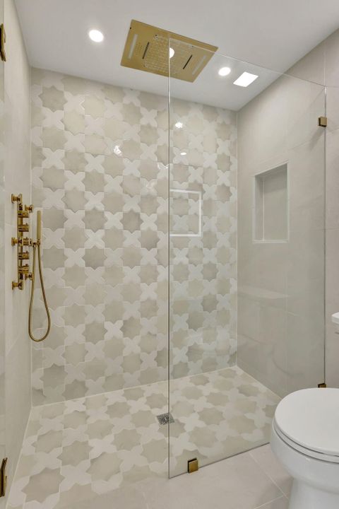 For Sale: $1,199,000 (4 beds, 3 baths, 2300 Square Feet)