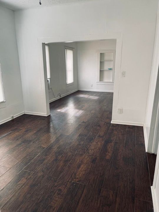 For Sale: $140,000 (3 beds, 1 baths, 1072 Square Feet)