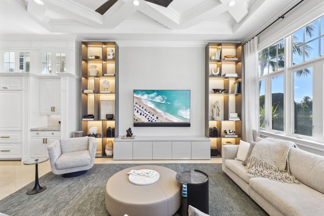 For Sale: $10,250,000 (5 beds, 5 baths, 7569 Square Feet)