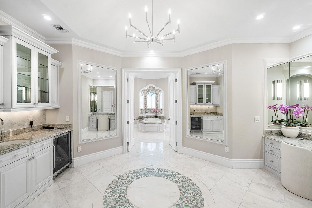 For Sale: $10,250,000 (5 beds, 5 baths, 7569 Square Feet)