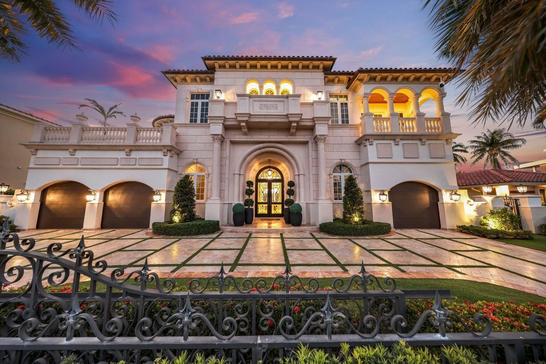 For Sale: $10,250,000 (5 beds, 5 baths, 7569 Square Feet)