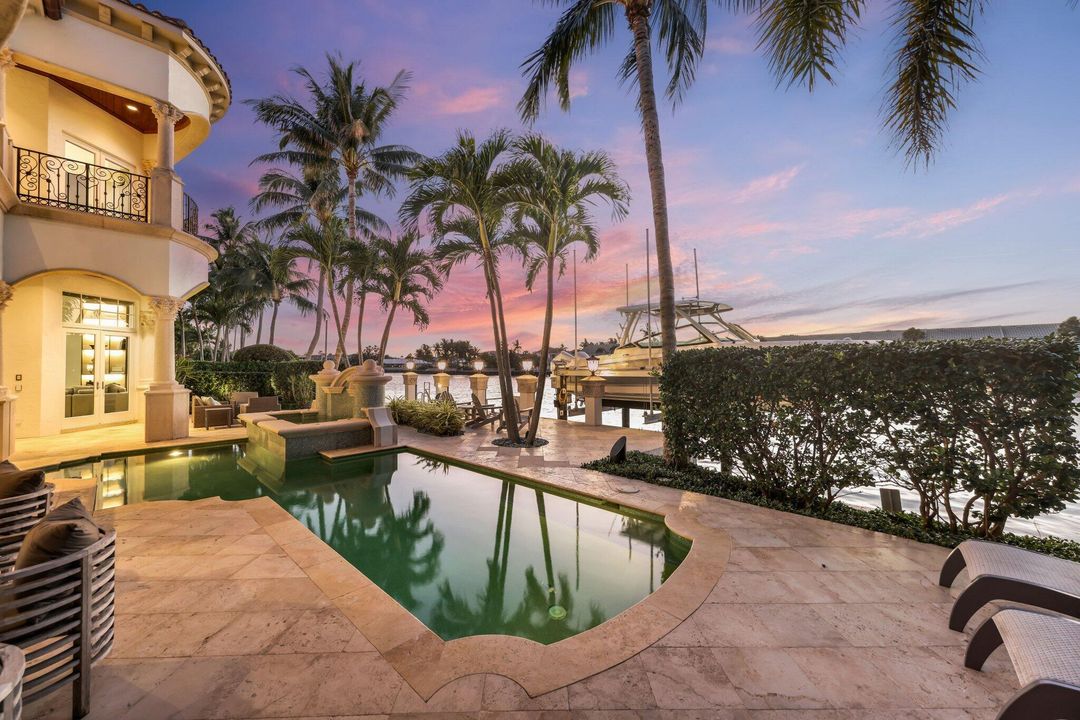 For Sale: $10,250,000 (5 beds, 5 baths, 7569 Square Feet)