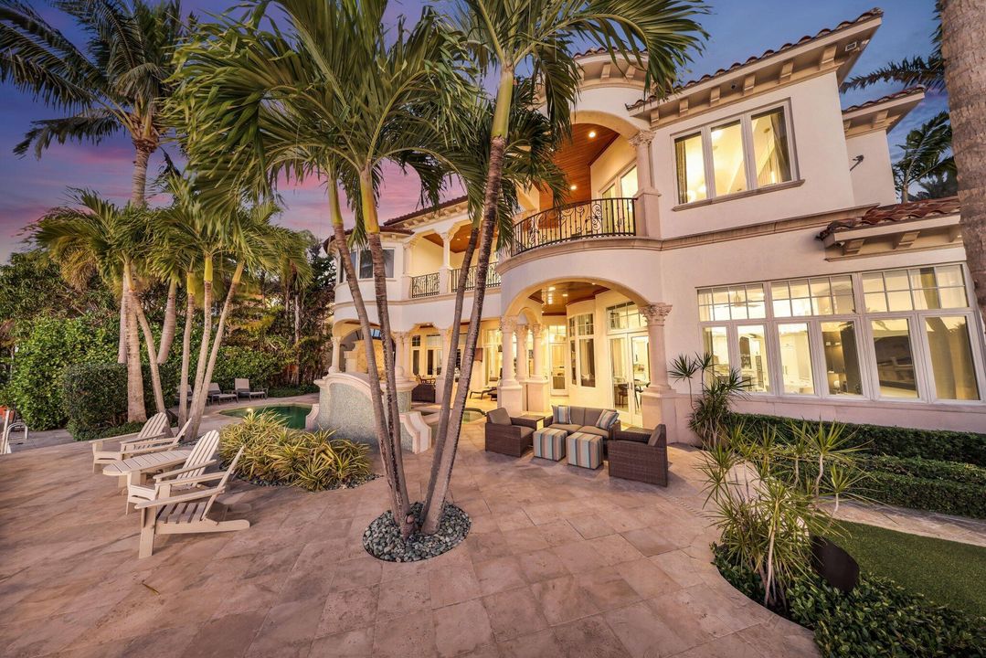 For Sale: $10,250,000 (5 beds, 5 baths, 7569 Square Feet)