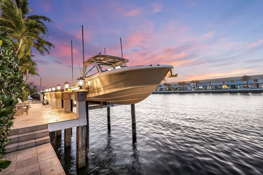 For Sale: $10,250,000 (5 beds, 5 baths, 7569 Square Feet)