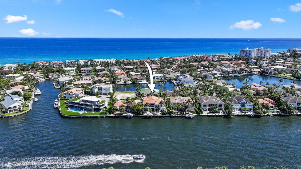 For Sale: $10,250,000 (5 beds, 5 baths, 7569 Square Feet)