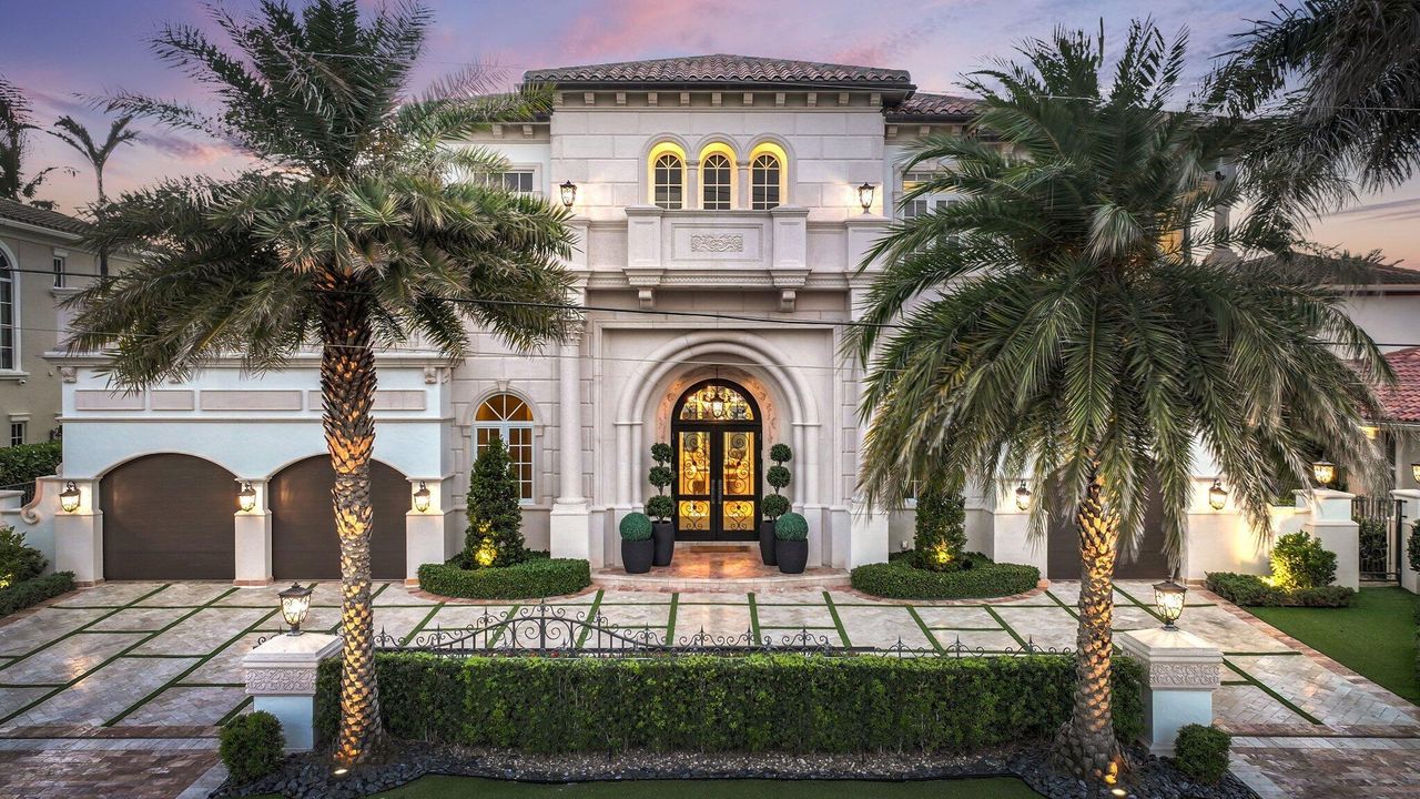 For Sale: $10,250,000 (5 beds, 5 baths, 7569 Square Feet)