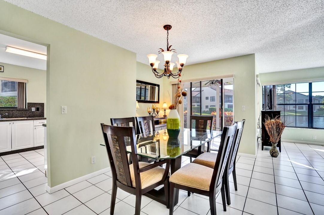 На продажу: $257,900 (3 спален, 2 ванн, 1396 Квадратных фут)