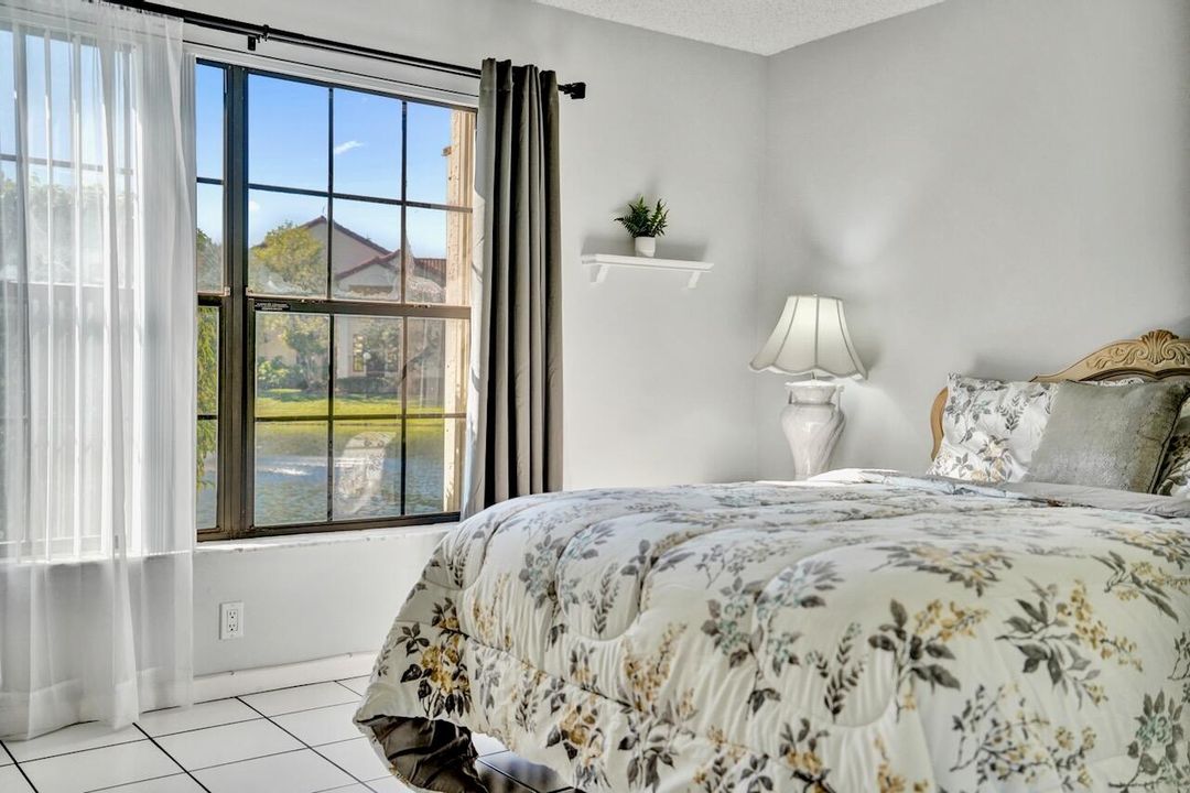 На продажу: $257,900 (3 спален, 2 ванн, 1396 Квадратных фут)