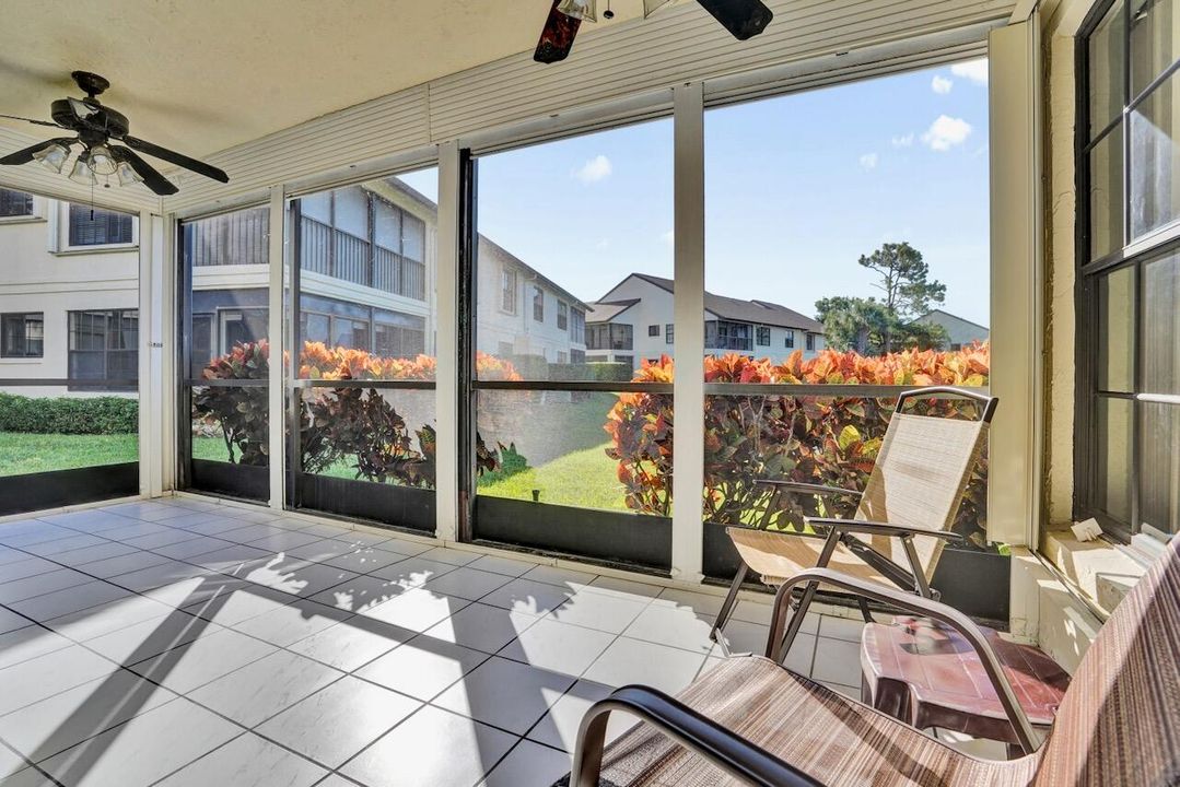 На продажу: $257,900 (3 спален, 2 ванн, 1396 Квадратных фут)