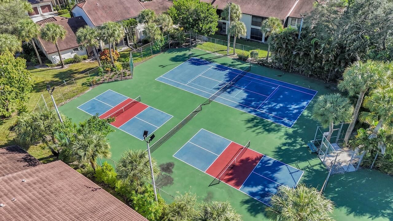 На продажу: $257,900 (3 спален, 2 ванн, 1396 Квадратных фут)