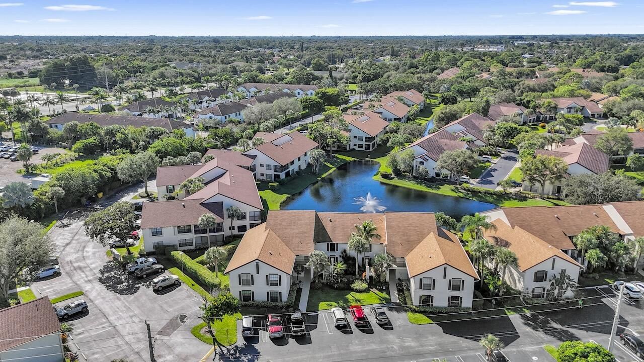 На продажу: $257,900 (3 спален, 2 ванн, 1396 Квадратных фут)