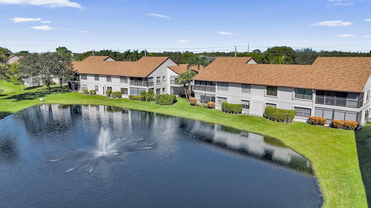 На продажу: $257,900 (3 спален, 2 ванн, 1396 Квадратных фут)