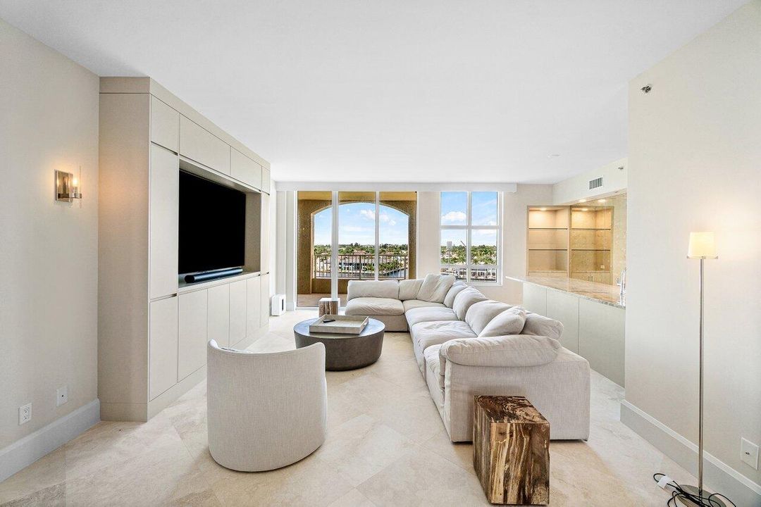 En Venta: $1,965,000 (2 camas, 2 baños, 2292 Pies cuadrados)