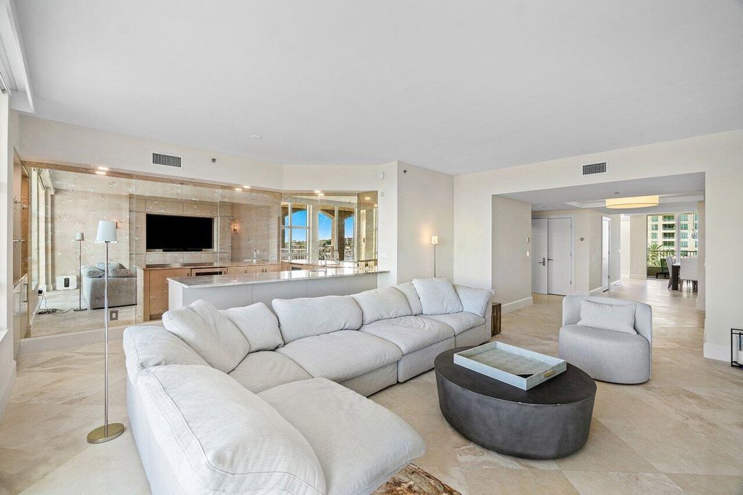 En Venta: $1,965,000 (2 camas, 2 baños, 2292 Pies cuadrados)