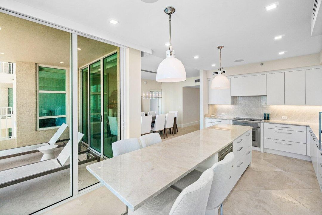 En Venta: $1,965,000 (2 camas, 2 baños, 2292 Pies cuadrados)