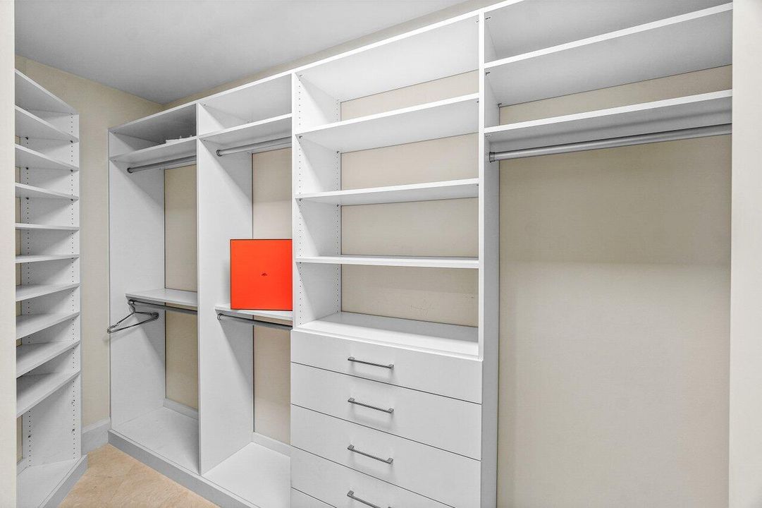 En Venta: $1,965,000 (2 camas, 2 baños, 2292 Pies cuadrados)