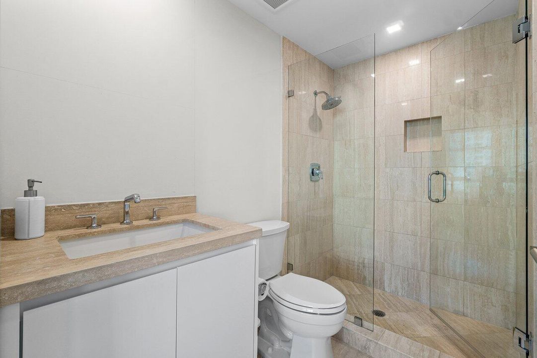 En Venta: $1,965,000 (2 camas, 2 baños, 2292 Pies cuadrados)