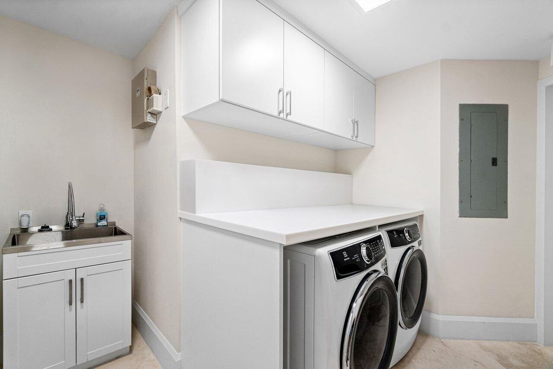 En Venta: $1,965,000 (2 camas, 2 baños, 2292 Pies cuadrados)