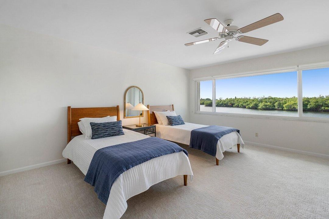 出租: $11,500 (3 贝兹, 2 浴室, 2615 平方英尺)