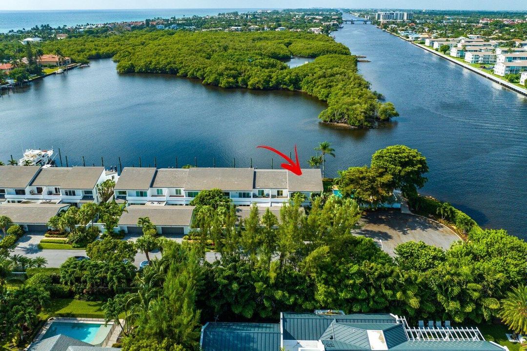 出租: $11,500 (3 贝兹, 2 浴室, 2615 平方英尺)