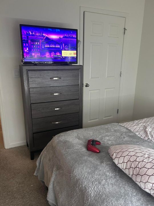 For Sale: $370,000 (3 beds, 2 baths, 1672 Square Feet)