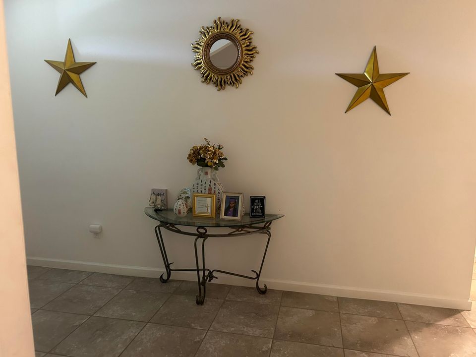 For Sale: $370,000 (3 beds, 2 baths, 1672 Square Feet)