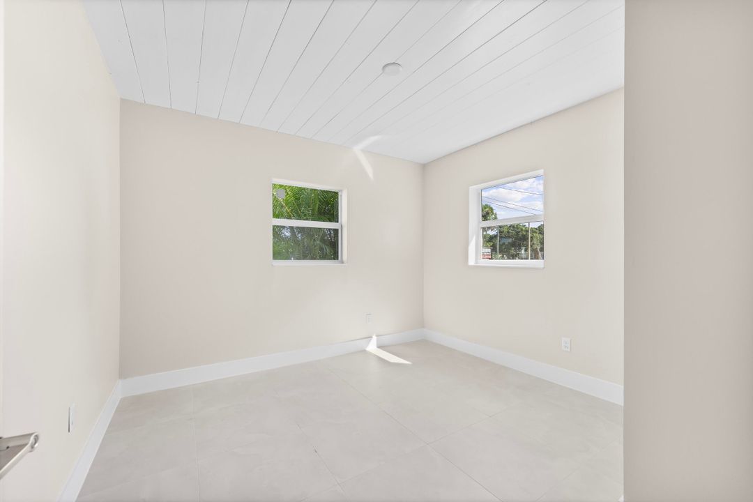 En Venta: $325,000 (3 camas, 2 baños, 1664 Pies cuadrados)