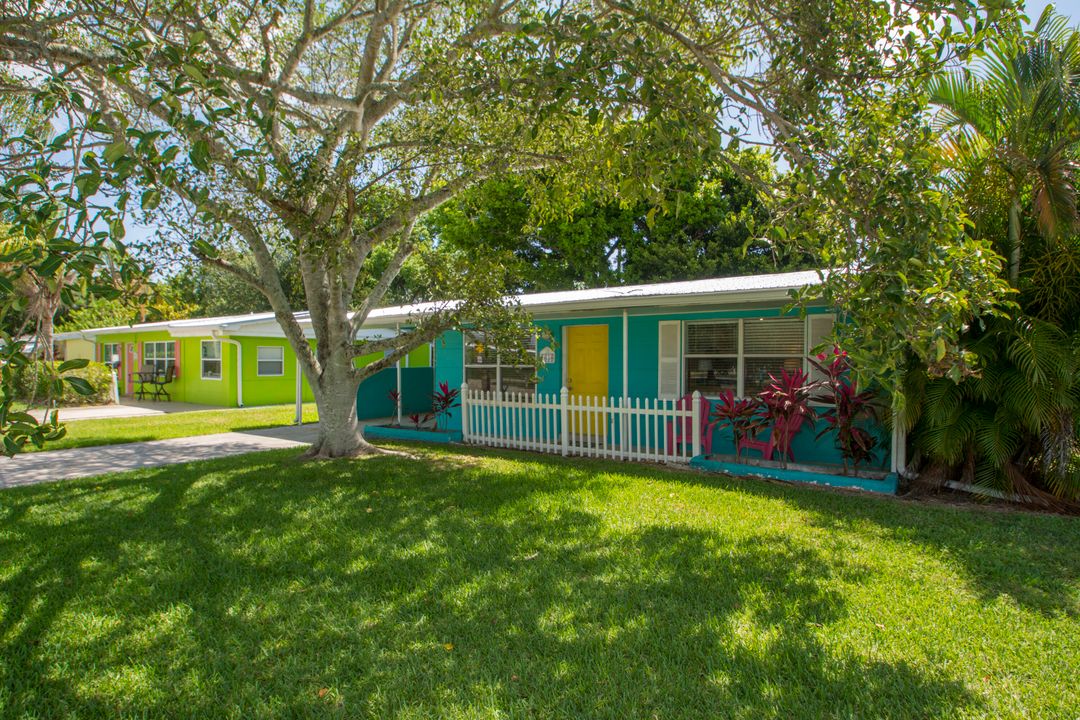 На продажу: $282,000 (2 спален, 1 ванн, 700 Квадратных фут)