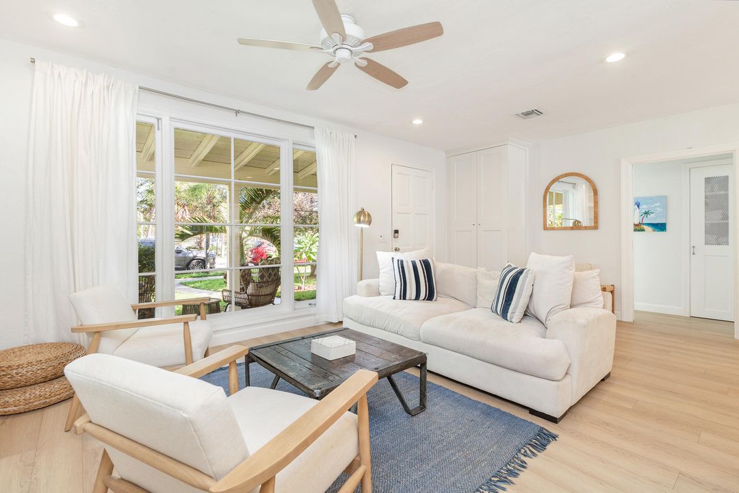 На продажу: $980,000 (3 спален, 2 ванн, 1702 Квадратных фут)