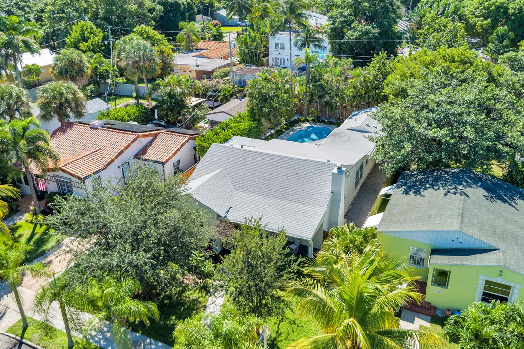 На продажу: $980,000 (3 спален, 2 ванн, 1702 Квадратных фут)