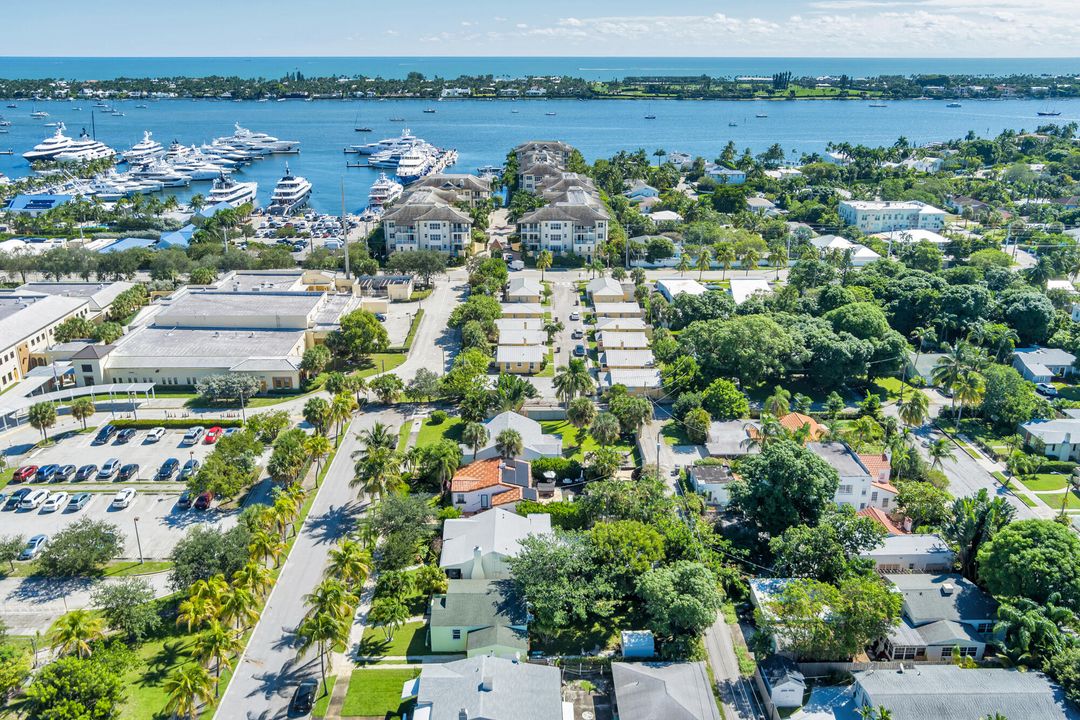 На продажу: $980,000 (3 спален, 2 ванн, 1702 Квадратных фут)