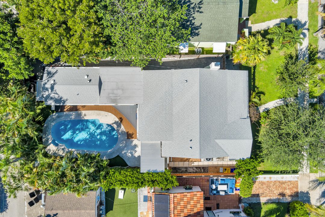 На продажу: $980,000 (3 спален, 2 ванн, 1702 Квадратных фут)