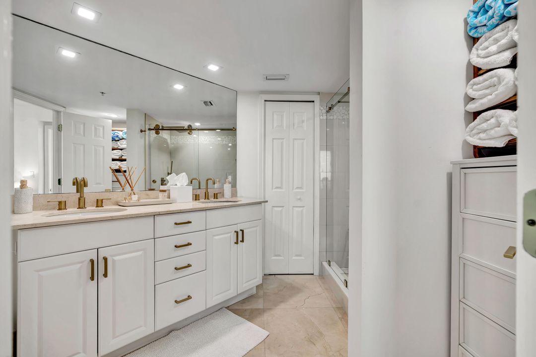 合同活跃: $10,950 (2 贝兹, 2 浴室, 1524 平方英尺)