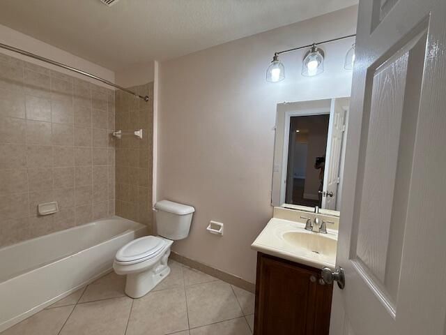 Под контрактом: $2,600 (4 спален, 2 ванн, 2575 Квадратных фут)