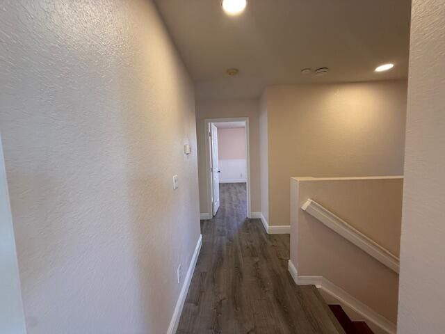 Под контрактом: $2,600 (4 спален, 2 ванн, 2575 Квадратных фут)