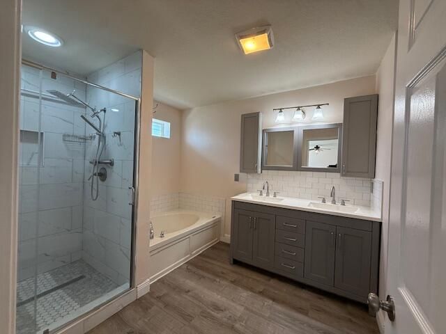 Под контрактом: $2,600 (4 спален, 2 ванн, 2575 Квадратных фут)