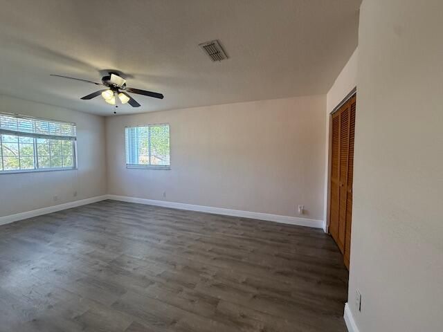 Под контрактом: $2,600 (4 спален, 2 ванн, 2575 Квадратных фут)