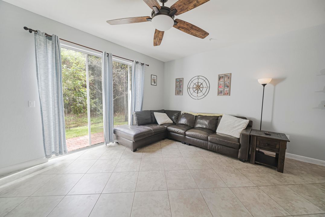 На продажу: $345,000 (3 спален, 2 ванн, 1628 Квадратных фут)