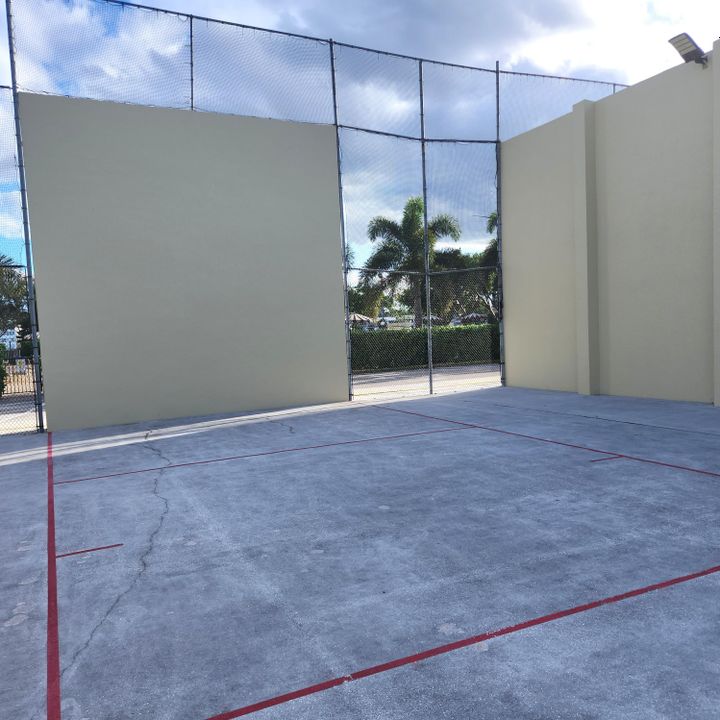 For Sale: $124,500 (2 beds, 1 baths, 798 Square Feet)