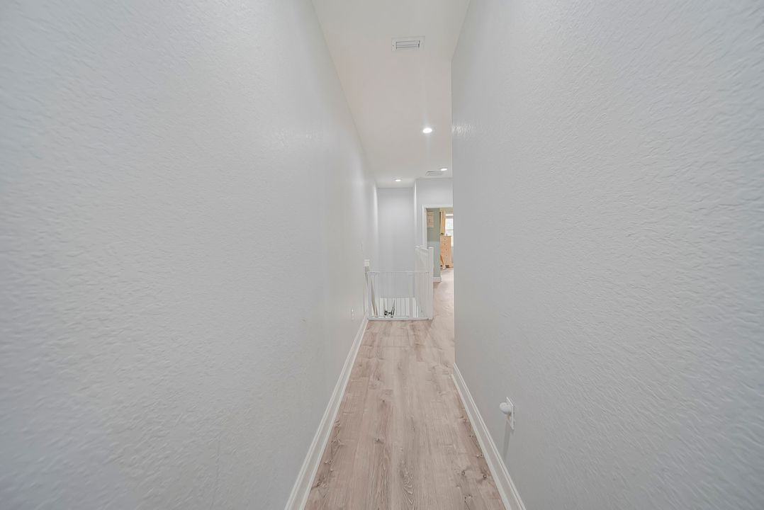 На продажу: $345,000 (3 спален, 2 ванн, 1628 Квадратных фут)