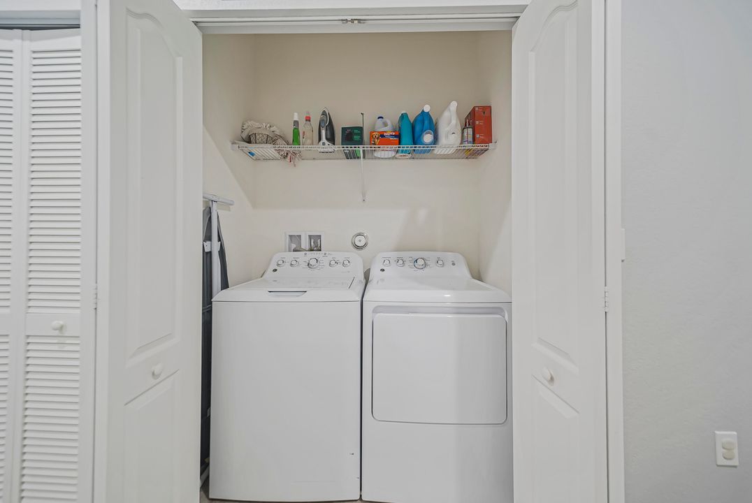 На продажу: $345,000 (3 спален, 2 ванн, 1628 Квадратных фут)